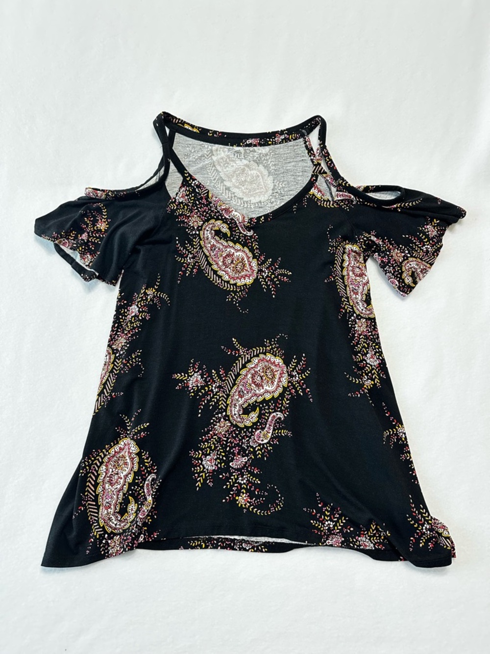 a.n.a. Women Cold Shoulder Top Medium Paisley Black Floral Blouse